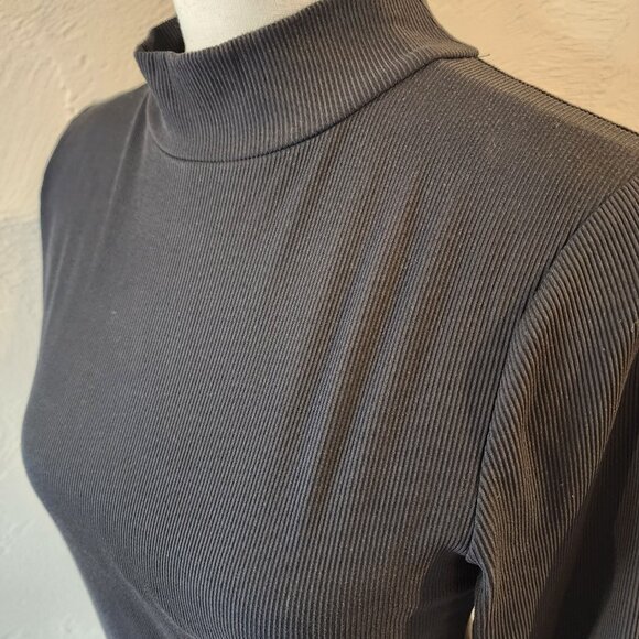 Girlfriend Collective Ribbed Turtleneck Long-sleeve Bodysuit - Picture 5 of 5